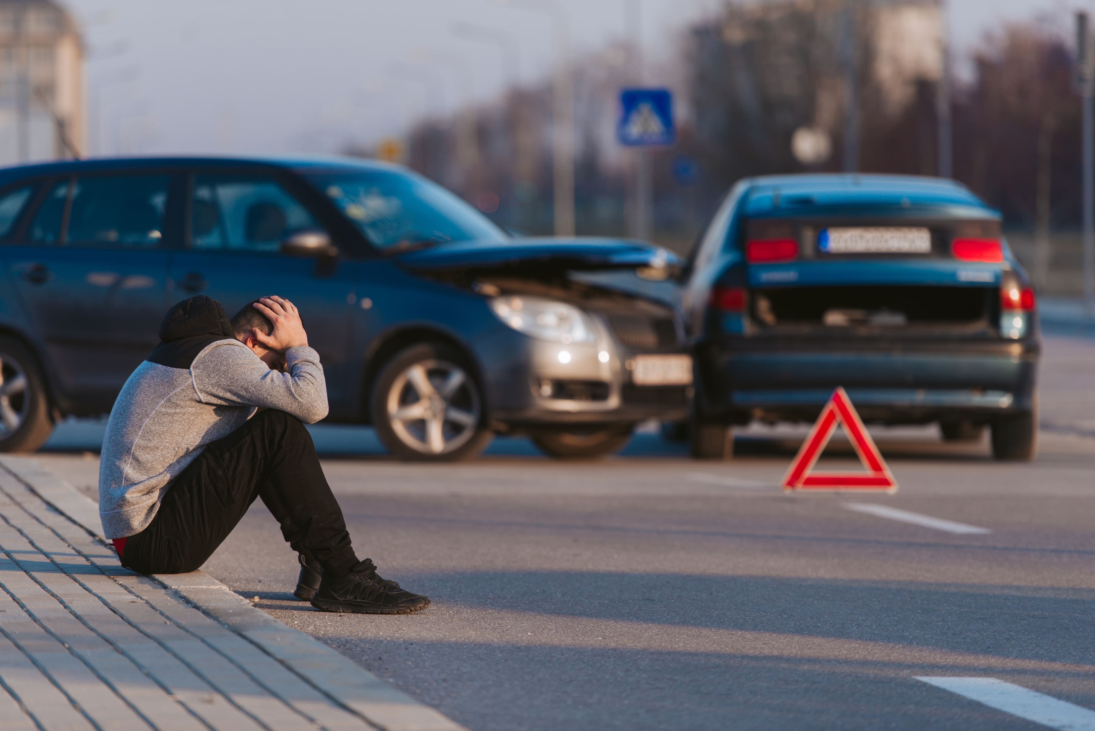 Accidentes de Auto: Su Guía Legal con Ruy Mireles Law Firm